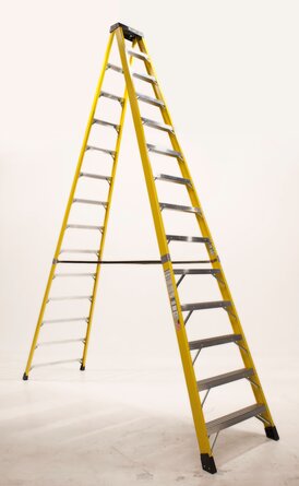 16′ Fiberglass Step Ladder